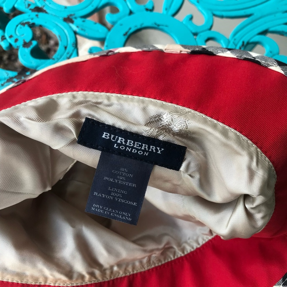 Burberry bucket hat